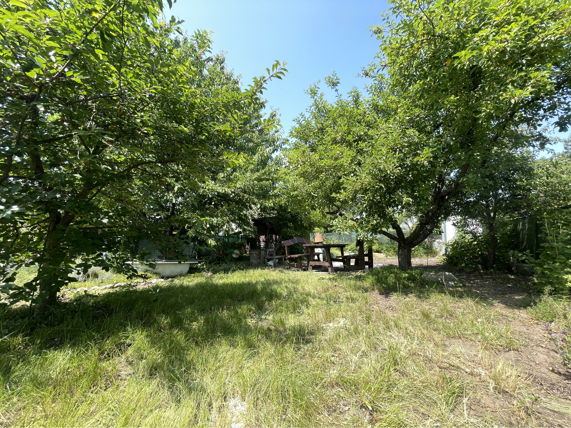 Exkluzívne na predaj záhrada za Lesoparkom Berek