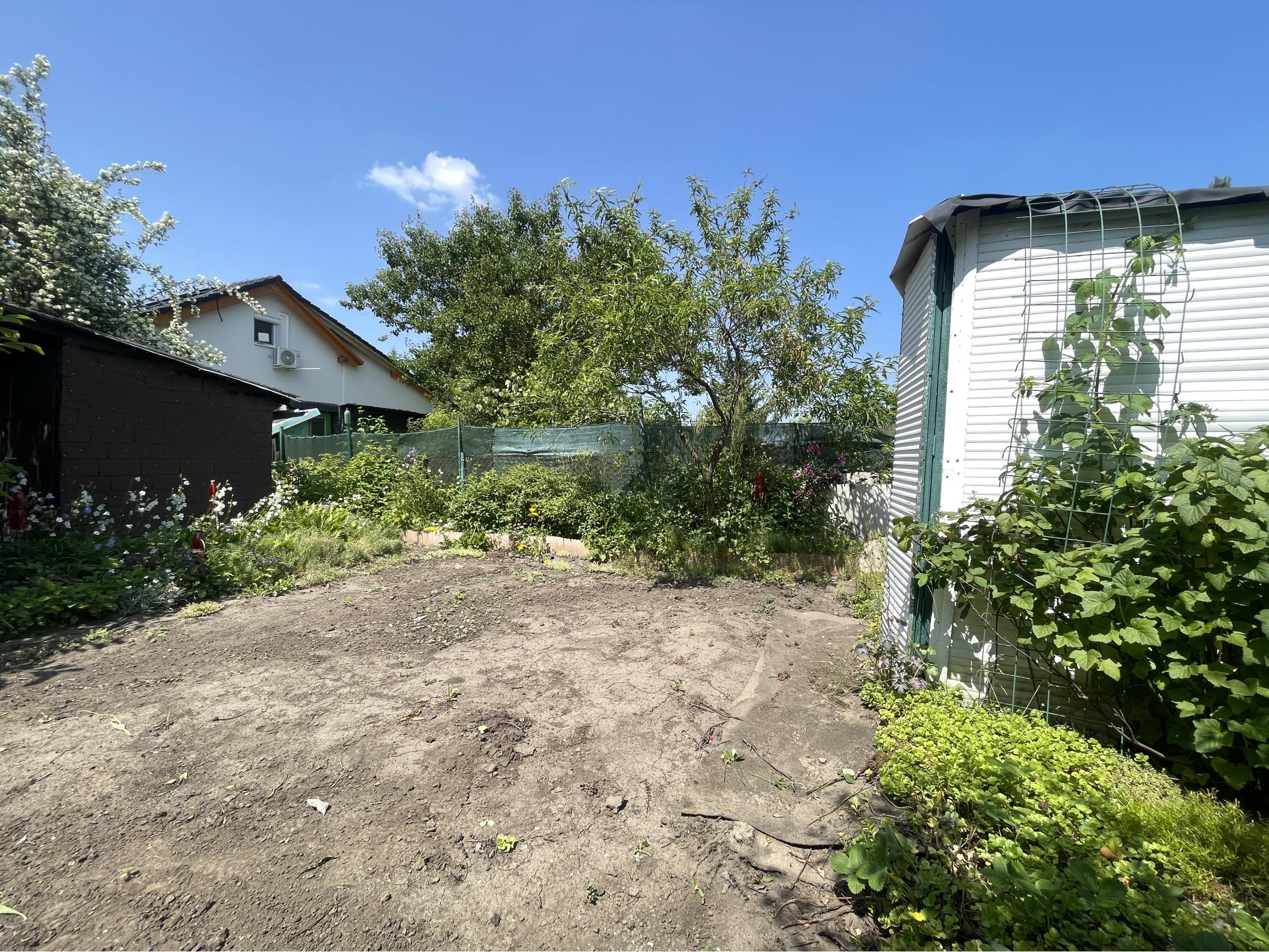 Exkluzívne na predaj záhrada za Lesoparkom Berek