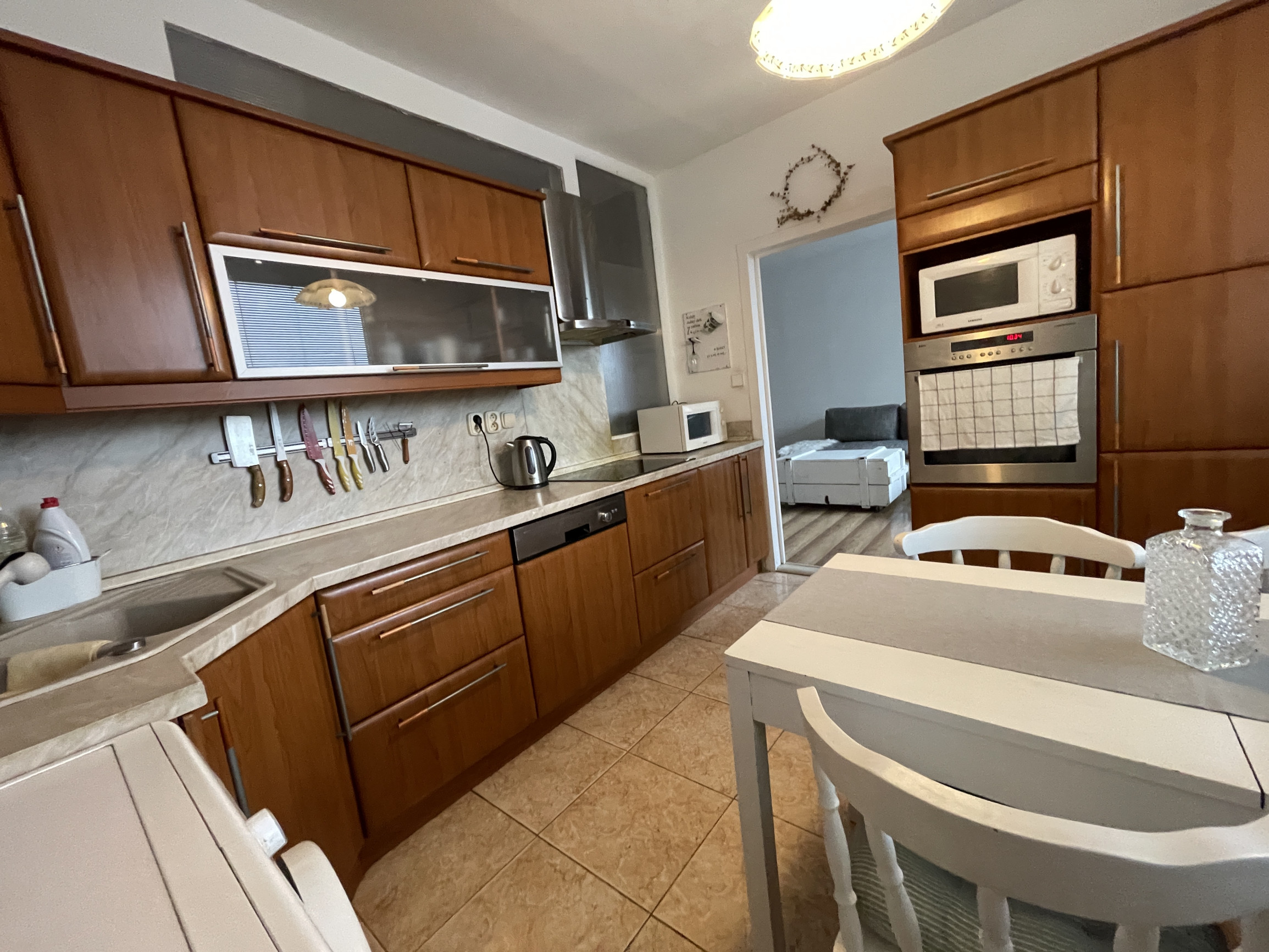 Na prenájom 3-izbový byt v Nových Zámkoch