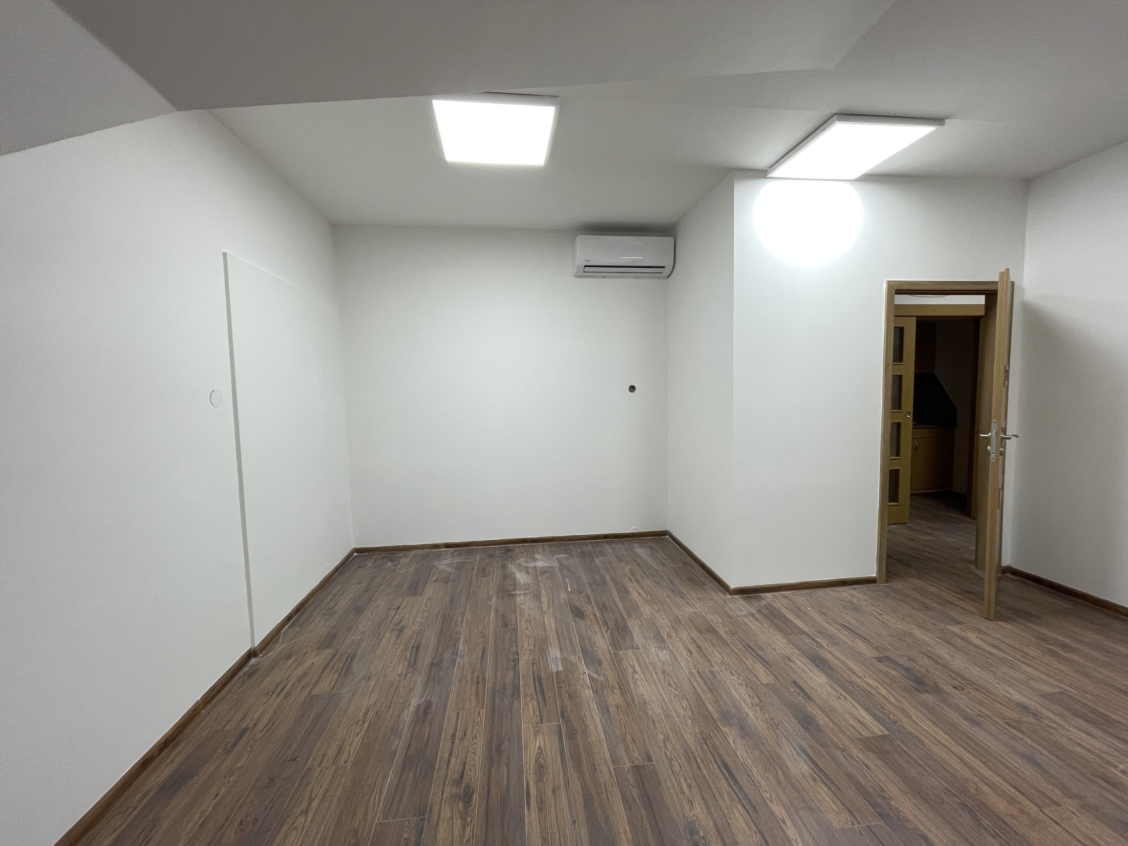 Na prenájom priestor v centre mesta Nové Zámky