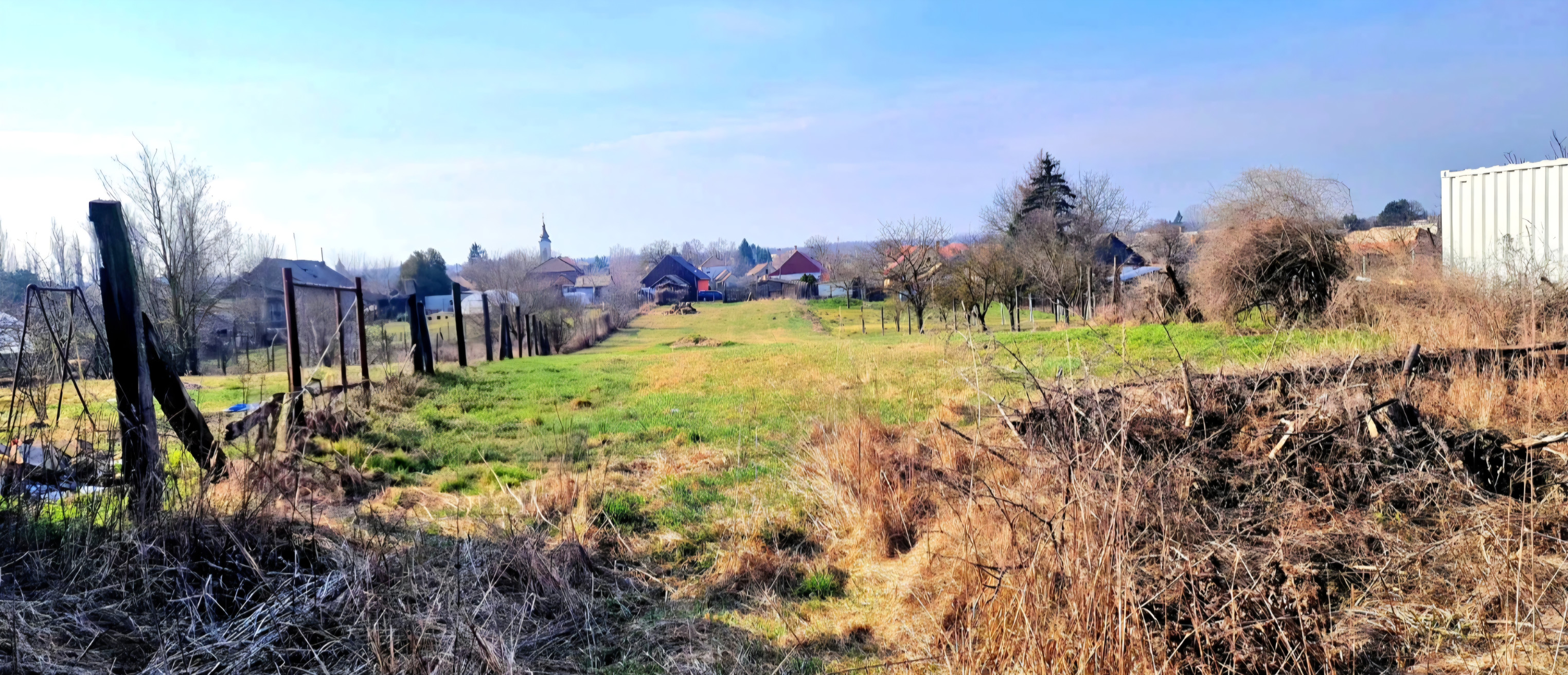 Na predaj pozemky v obci Pribeta