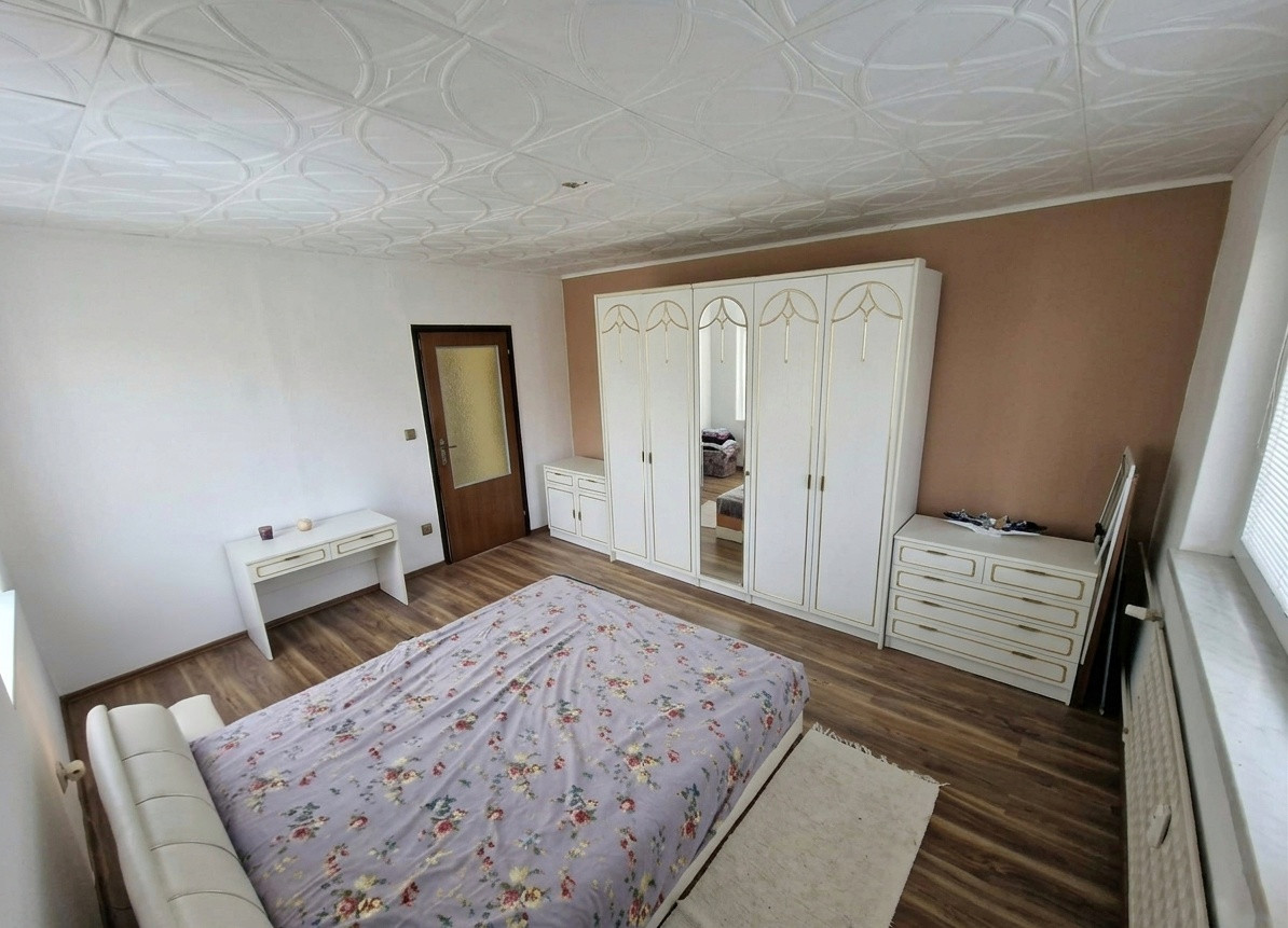 Na predaj veľký 3-izbový byt v meste Hurbanovo