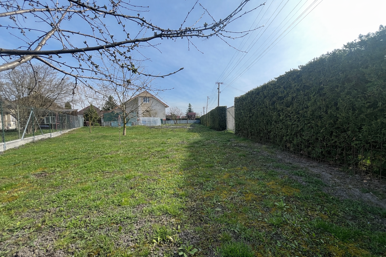 Na predaj pozemok v obci Palárikovo