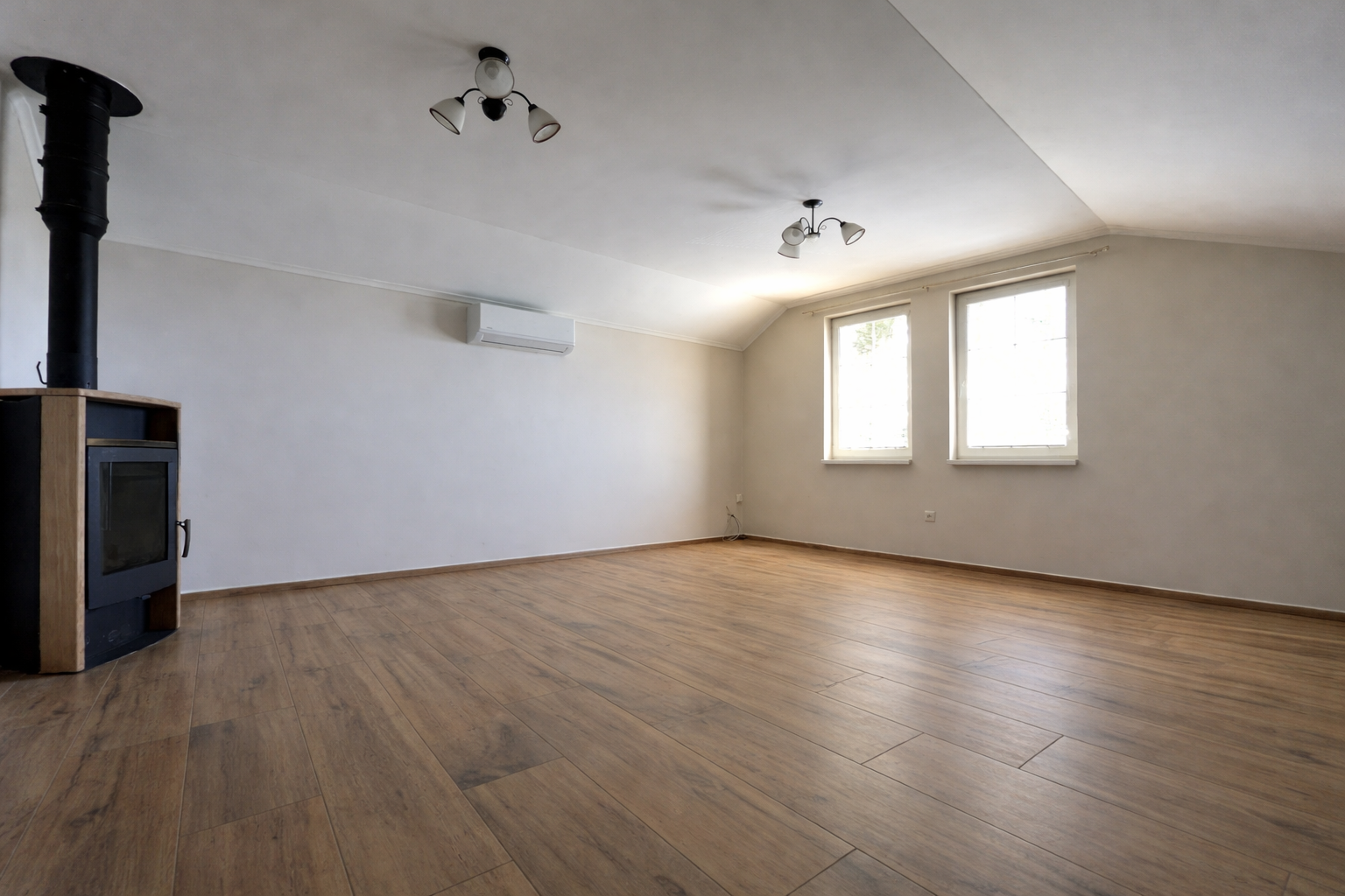 Na prenájom 2-izbový byt v obci Palárikovo