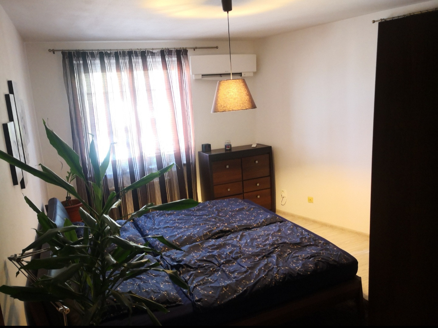 Na predaj priestranný 3-izbový byt v meste Nové Zámky