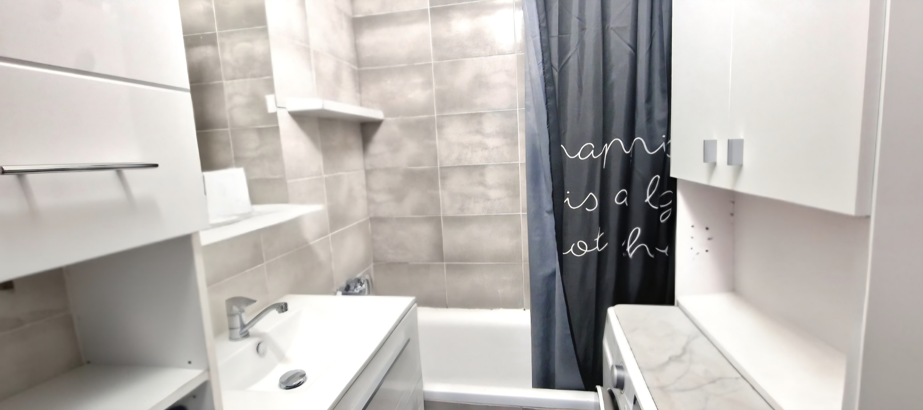 Na predaj 4-izbový byt v meste Nové Zámky