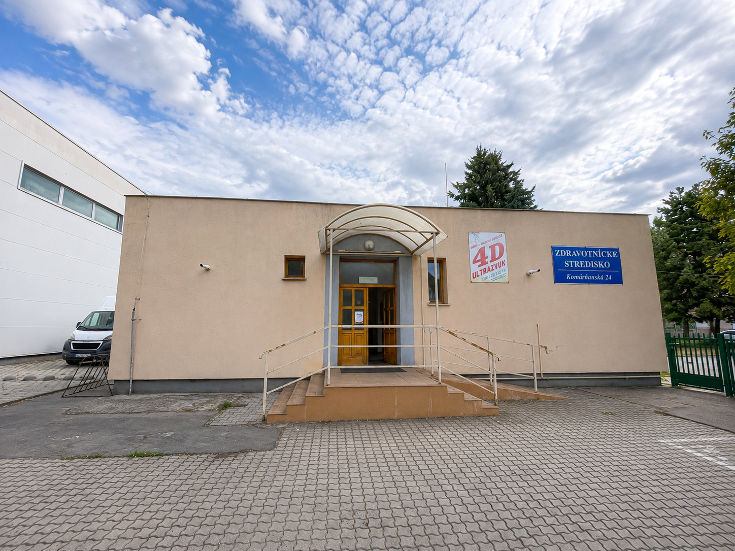 Na predaj polyfunkčná budova v meste Nové Zámky