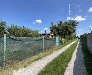 Exkluzívne na predaj záhrada za Lesoparkom Berek