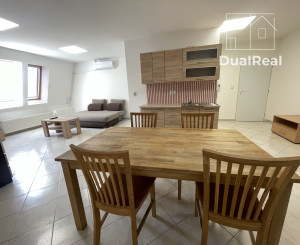 Na prenájom garsónka v Nových Zámkoch