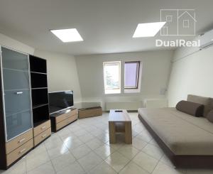 Na prenájom garsónka v Nových Zámkoch