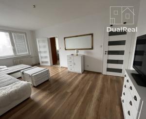 Na prenájom 3-izbový byt v Nových Zámkoch