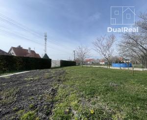 Na predaj pozemok v obci Palárikovo