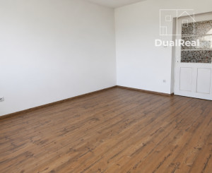 Na predaj vidiecky dom s veľkorysým pozemkom v obci Svodín