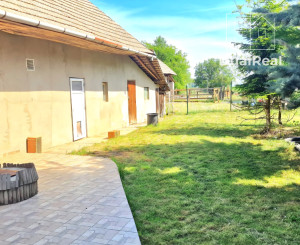 Na predaj vidiecky dom s veľkorysým pozemkom v obci Svodín