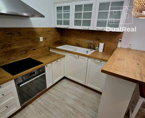 Na prenájom krásny svetlý byt s loggiou v meste Nové Zámky