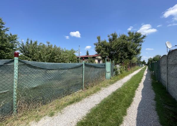 Exkluzívne na predaj záhrada za Lesoparkom Berek