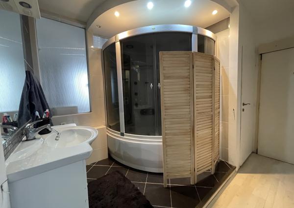 Na prenájom 3-izbový byt v Nových Zámkoch