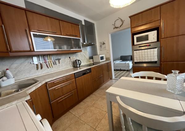 Na prenájom 3-izbový byt v Nových Zámkoch