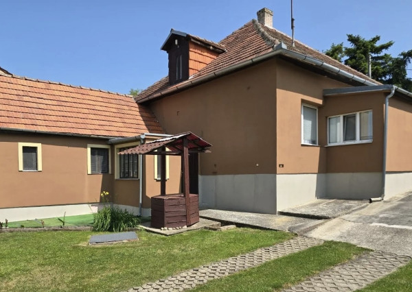 Na predaj rekreačný komplex v obci Podhájska