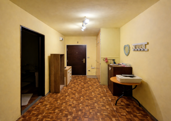 Na predaj veľký 3-izbový byt v meste Hurbanovo