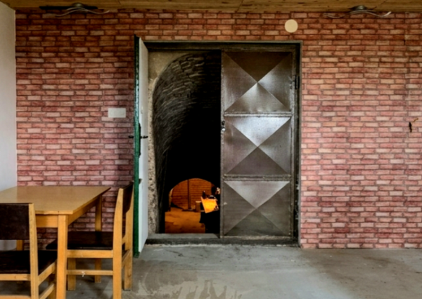 Na predaj pekný viničný domček s vinicou