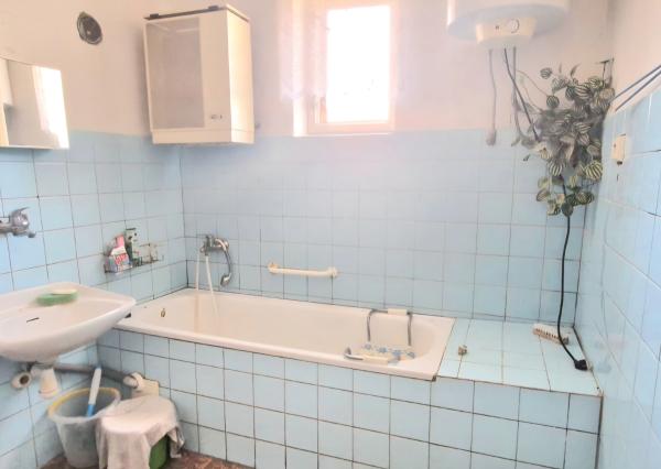 Na predaj veľký rodinný dom v obci Kolta