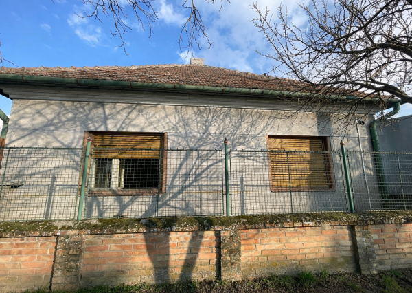 Na predaj rodinný dom v obci Dvory nad Žitavou