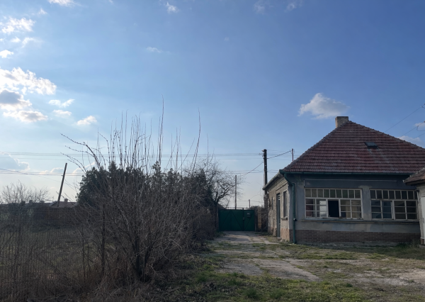 Na predaj rodinný dom v obci Dvory nad Žitavou