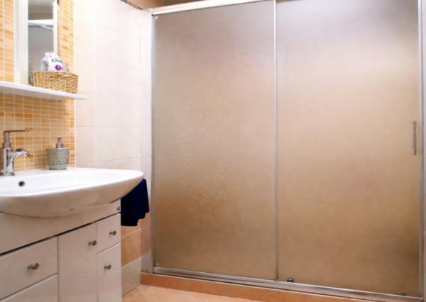 Na predaj priestranný 3-izbový byt v meste Nové Zámky