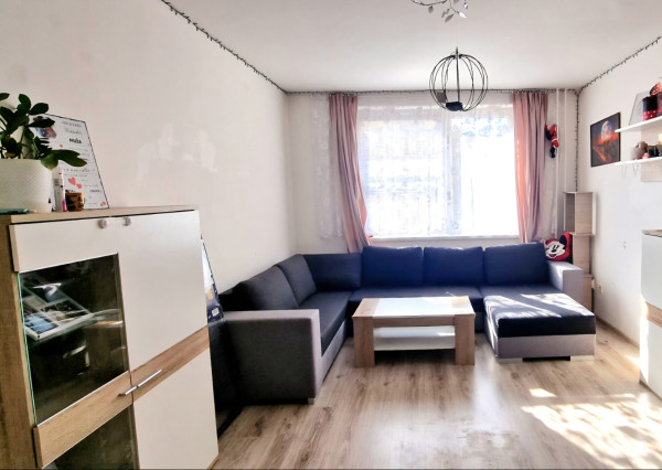 Na predaj 4-izbový byt v meste Nové Zámky