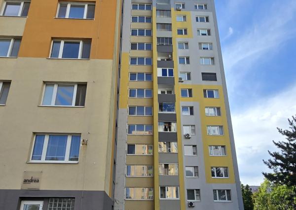 Na predaj 3-izbový byt Bratislava - Petržalka