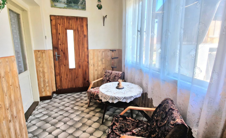 Na predaj veľký rodinný dom v obci Kolta - fotografia 1