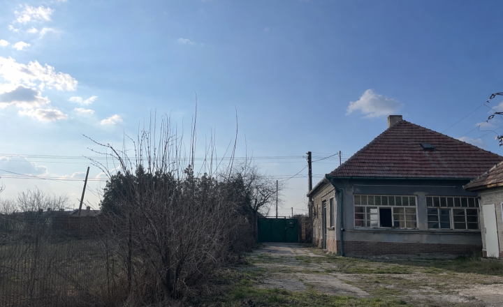 Na predaj rodinný dom v obci Dvory nad Žitavou - fotografia 3