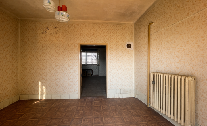 Na predaj rodinný dom v obci Dvory nad Žitavou - fotografia 1