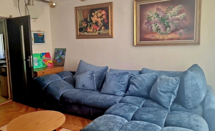 Na predaj pekný rodinný dom s parkom v meste Šurany - fotografia 3
