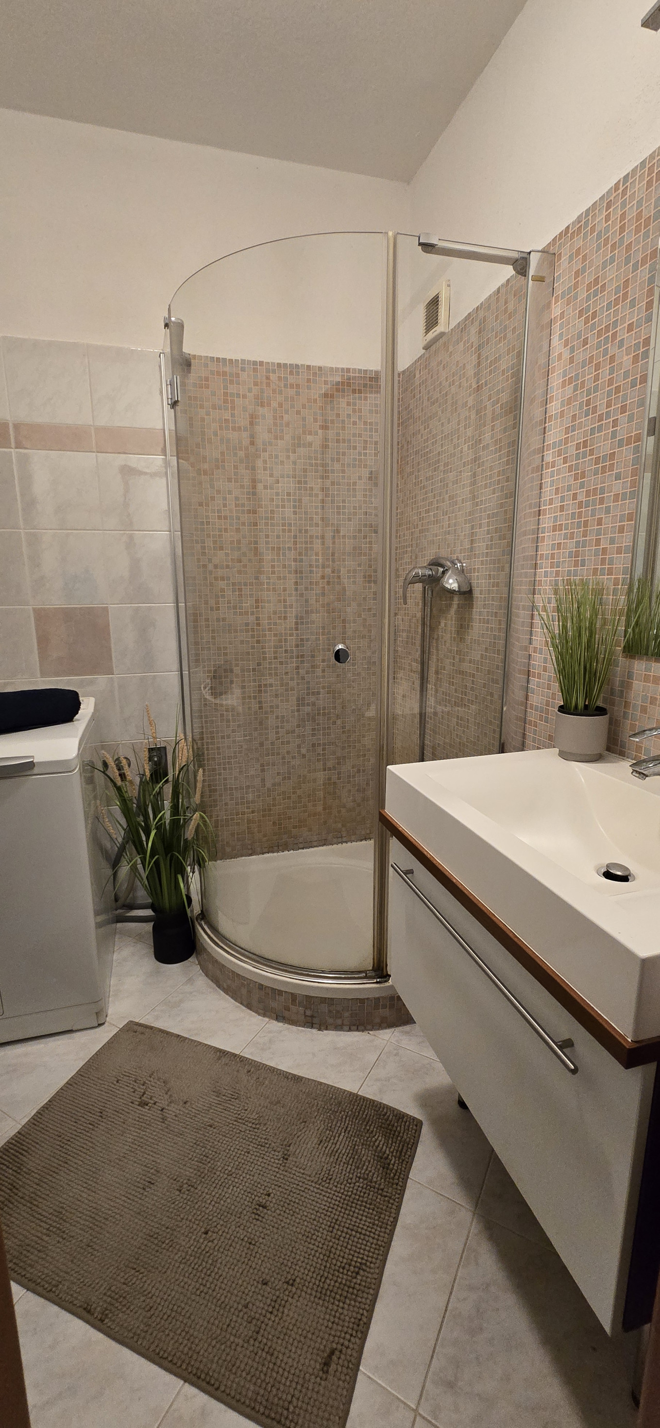 Na predaj 3-izbový byt Bratislava - Petržalka